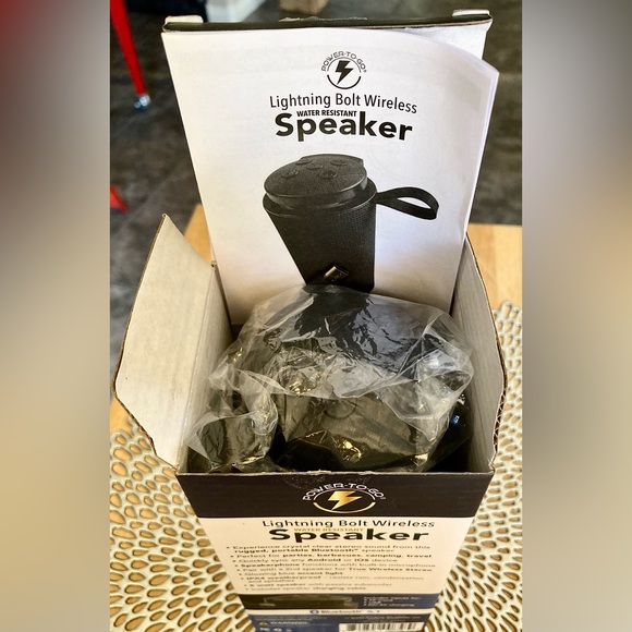 Power To Go - Lightning Bolt Wireless
Water Resistant Speaker - Picture 5 of 5
